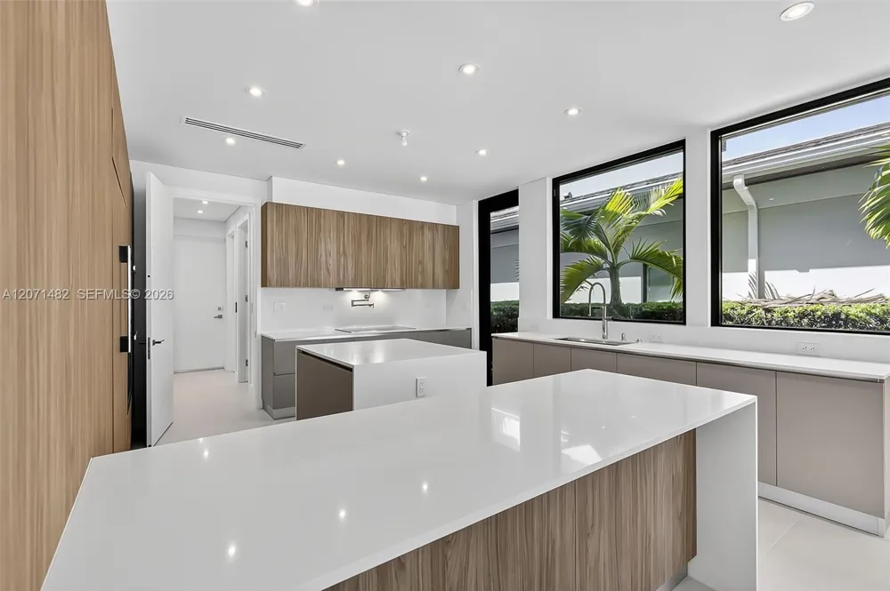 620 Solar Isle Dr Fort Lauderdale, FL 33301