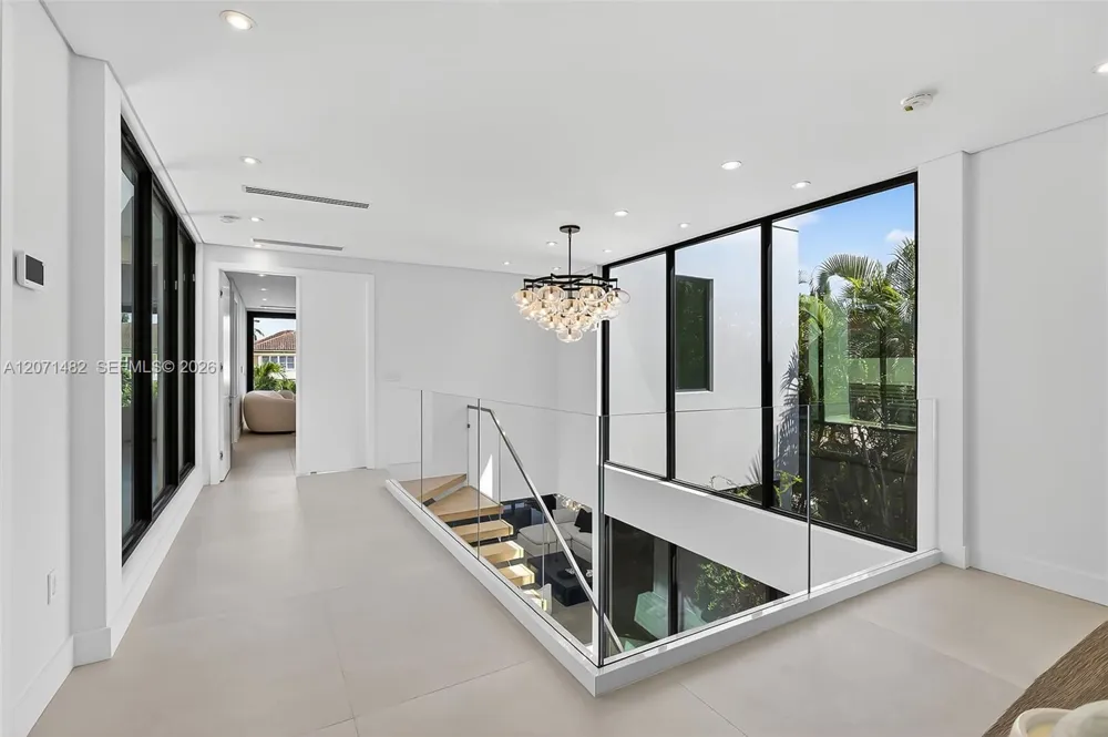 620 Solar Isle Dr Fort Lauderdale, FL 33301