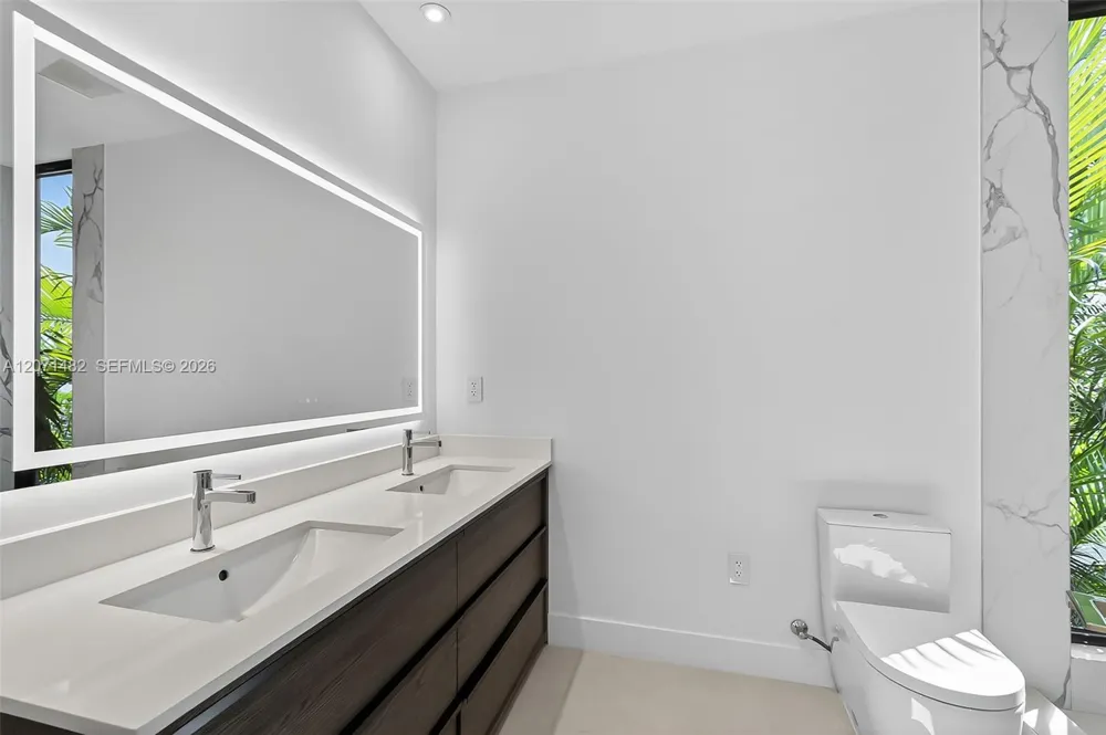 620 Solar Isle Dr Fort Lauderdale, FL 33301