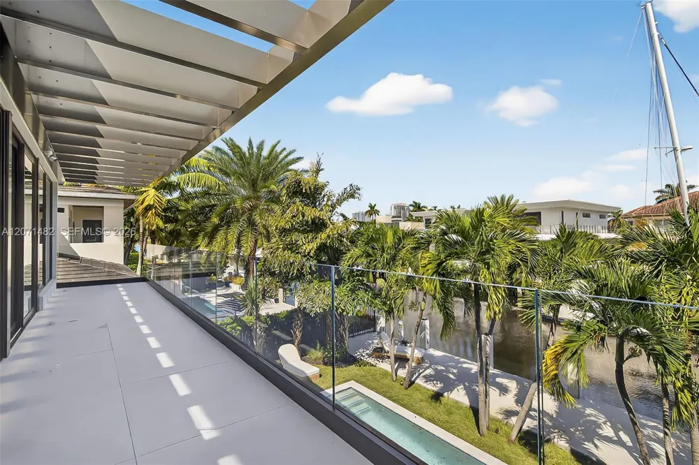 620 Solar Isle Dr Fort Lauderdale, FL 33301