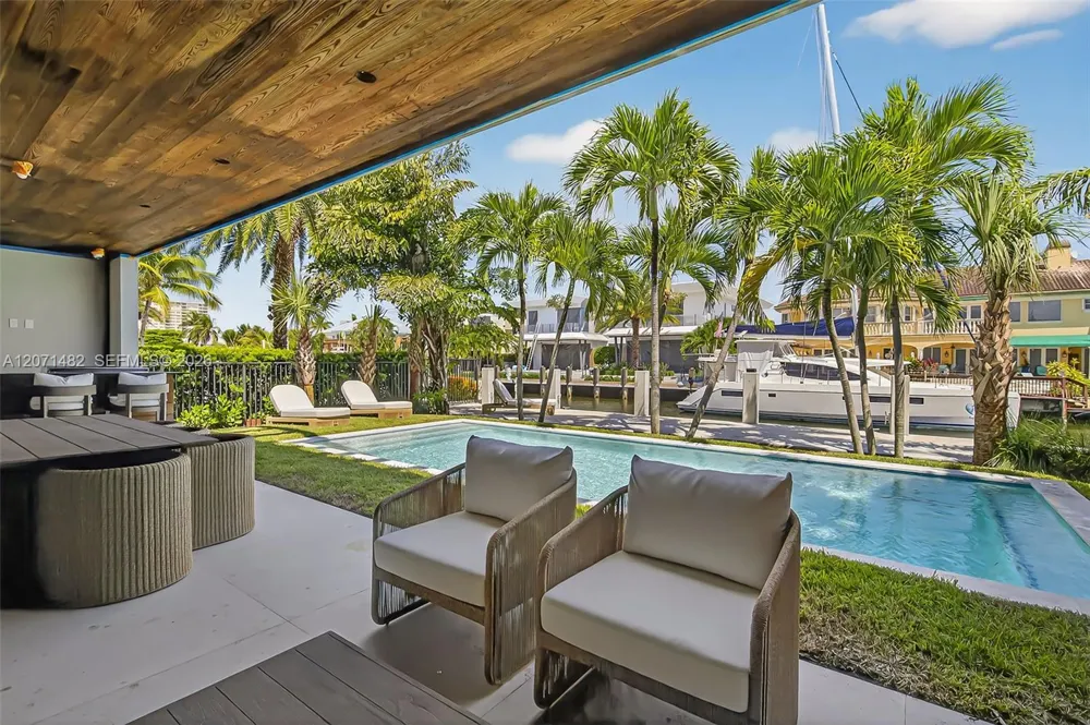 620 Solar Isle Dr Fort Lauderdale, FL 33301