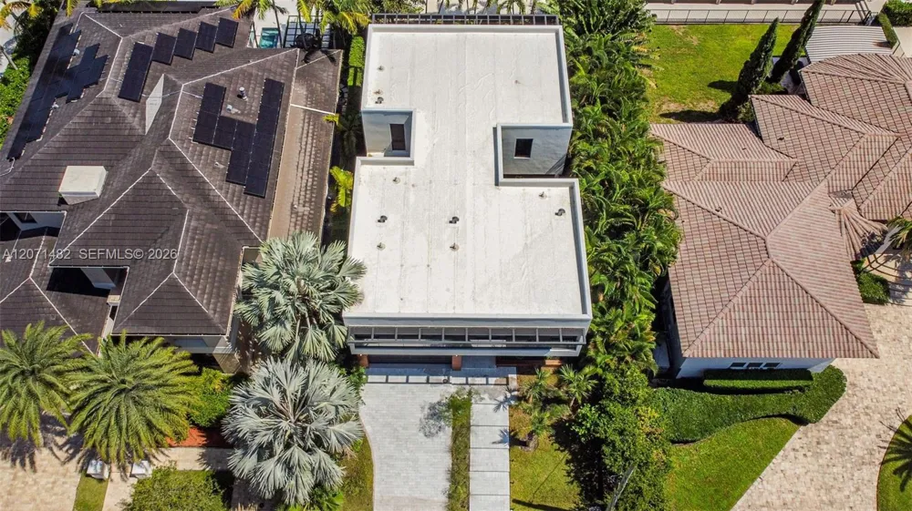 620 Solar Isle Dr Fort Lauderdale, FL 33301