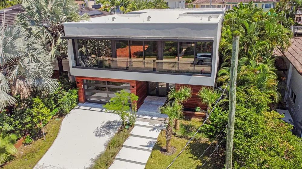 620 Solar Isle Dr Fort Lauderdale, FL 33301