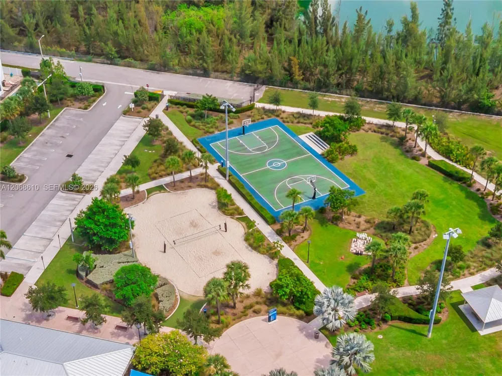 9730 NW 74th Ter Doral, FL 33178