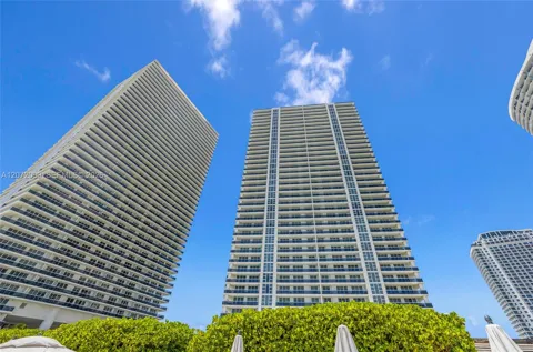 1800 S Ocean Dr #1108