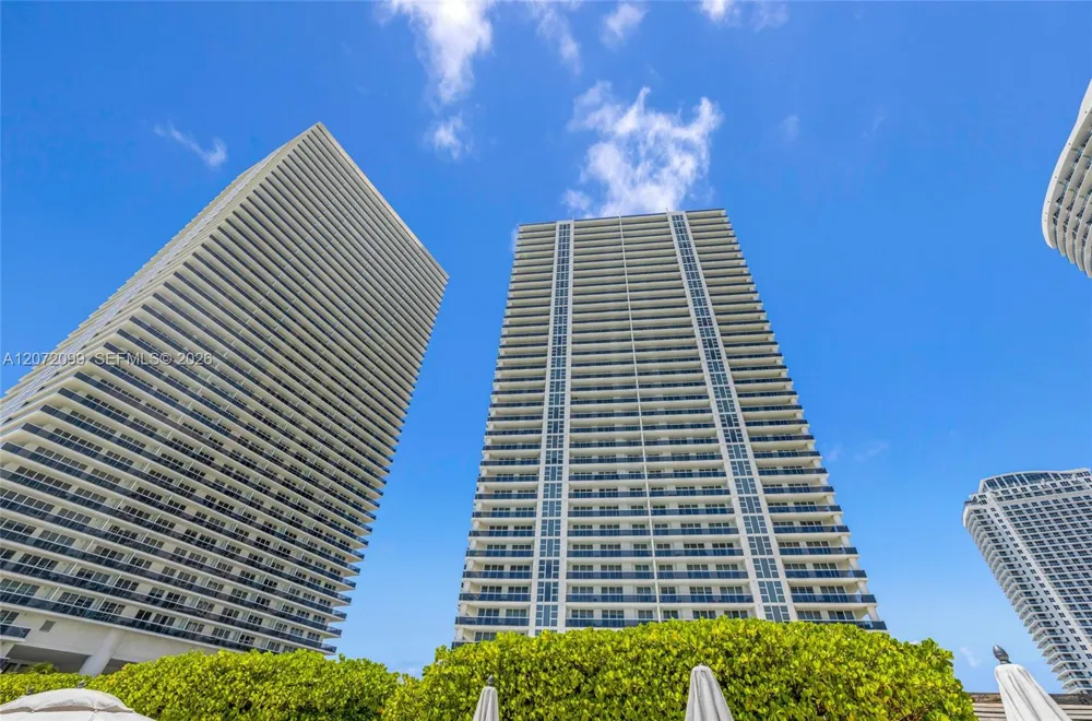 1800 S Ocean Dr #1108 Hallandale Beach, FL 33009