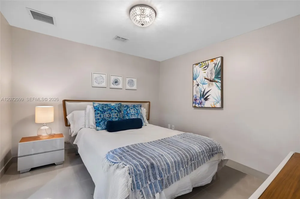 1800 S Ocean Dr #1108 Hallandale Beach, FL 33009