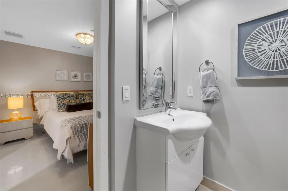1800 S Ocean Dr #1108 Hallandale Beach, FL 33009