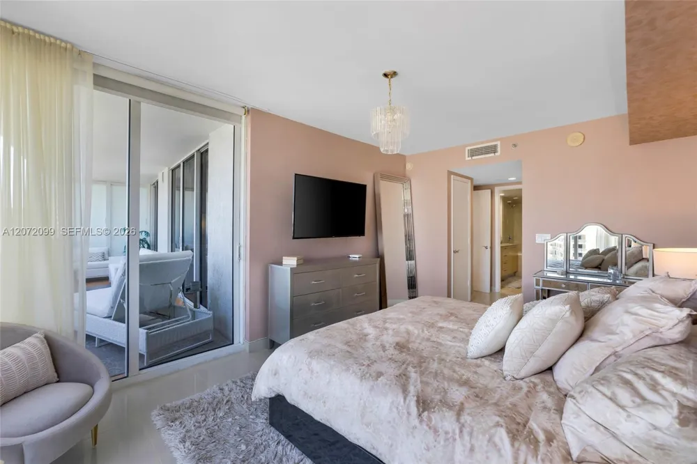 1800 S Ocean Dr #1108 Hallandale Beach, FL 33009