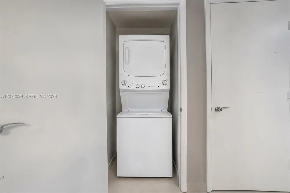 1800 S Ocean Dr #1108 Hallandale Beach, FL 33009