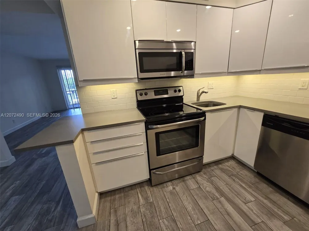 470 NW 20th St #201 Boca Raton, FL 33431