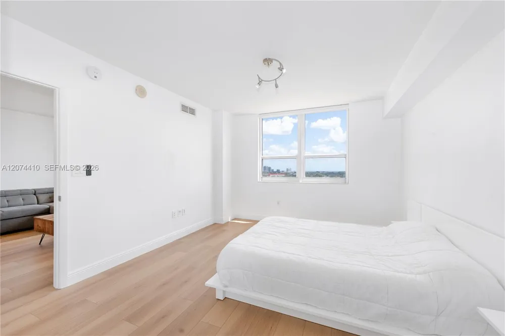 3232 Coral Way #1507 Miami, FL 33145