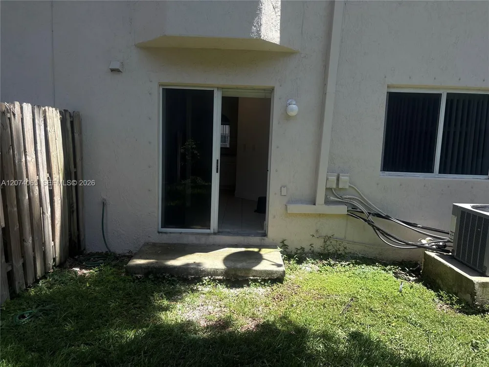 2910 SE 13th Rd #105-44 Homestead, FL 33035