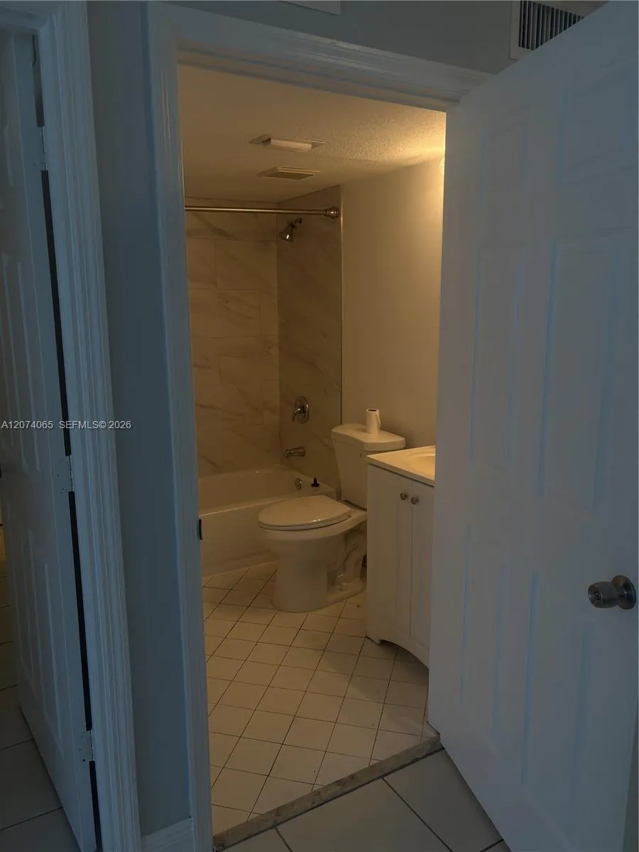2910 SE 13th Rd #105-44 Homestead, FL 33035