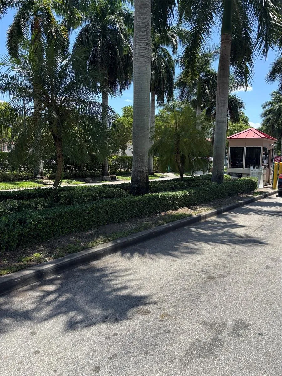 2910 SE 13th Rd #105-44 Homestead, FL 33035