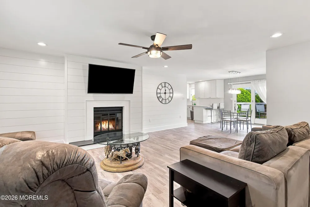 116 Seaspray Road Manahawkin, NJ 08050