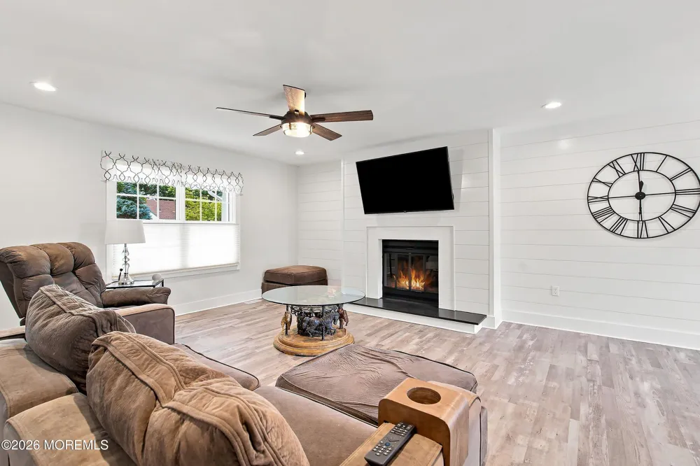 116 Seaspray Road Manahawkin, NJ 08050