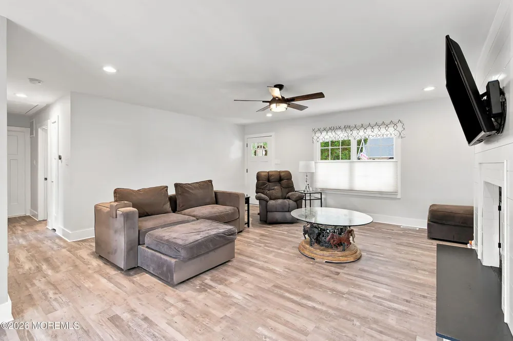 116 Seaspray Road Manahawkin, NJ 08050