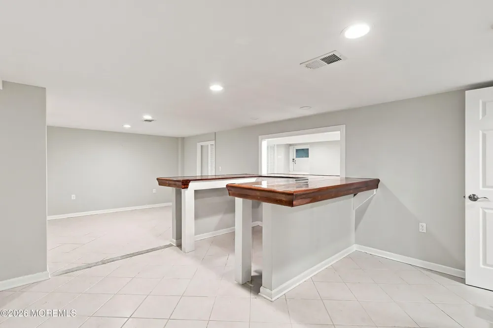 116 Seaspray Road Manahawkin, NJ 08050