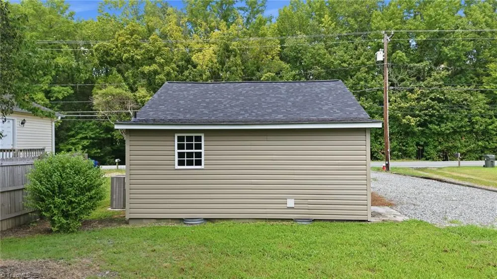 6012 Ball Park Road Thomasville, NC 27360