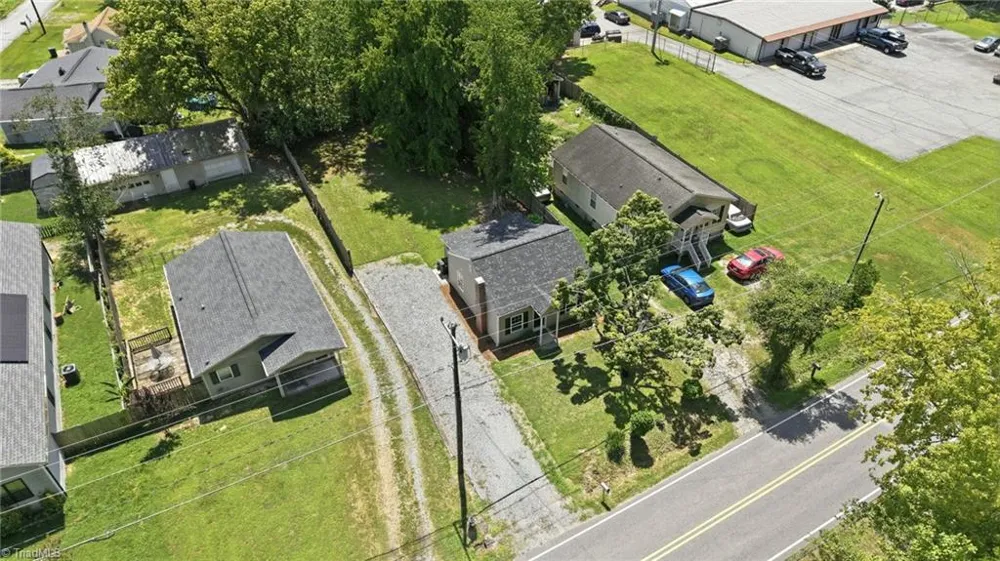 6012 Ball Park Road Thomasville, NC 27360