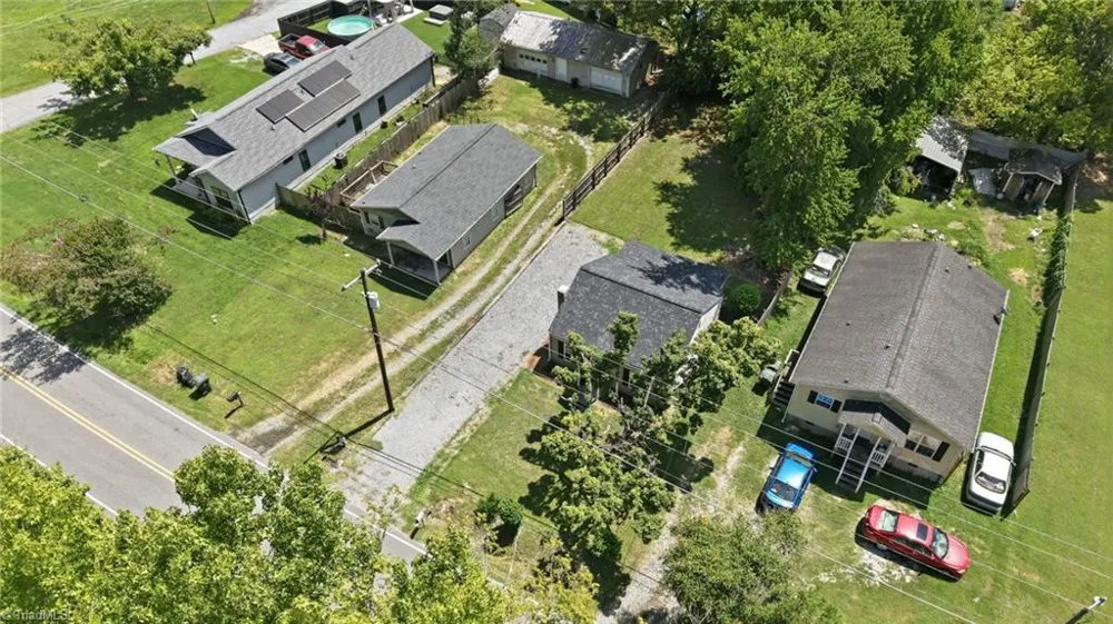 6012 Ball Park Road Thomasville, NC 27360