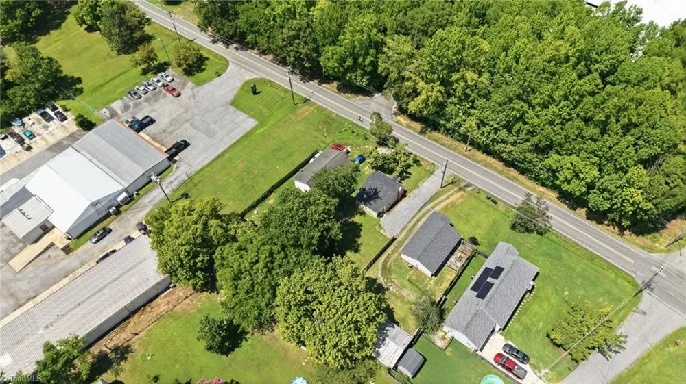 6012 Ball Park Road Thomasville, NC 27360