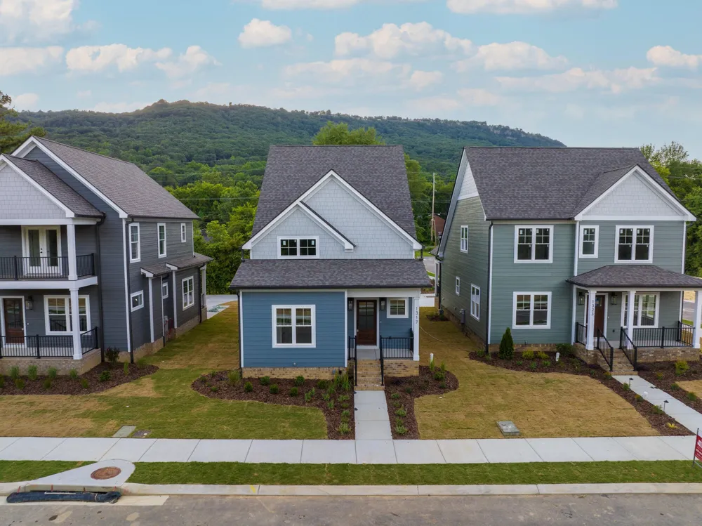 1317 Thomas Avenue Chattanooga, TN 37409