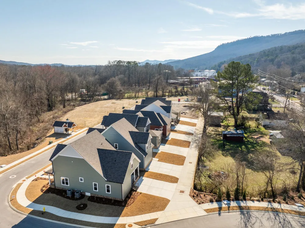 1317 Thomas Avenue Chattanooga, TN 37409