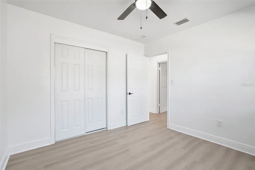 4720 MOHEGAN ROAD St Petersburg, FL 33708