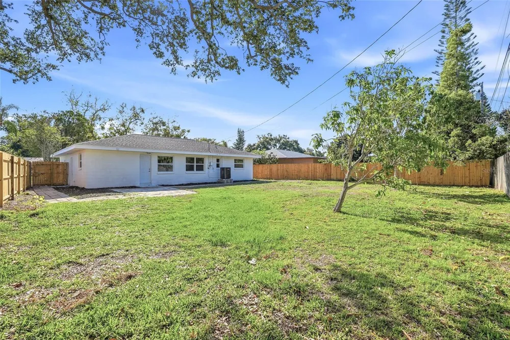 4720 MOHEGAN ROAD St Petersburg, FL 33708