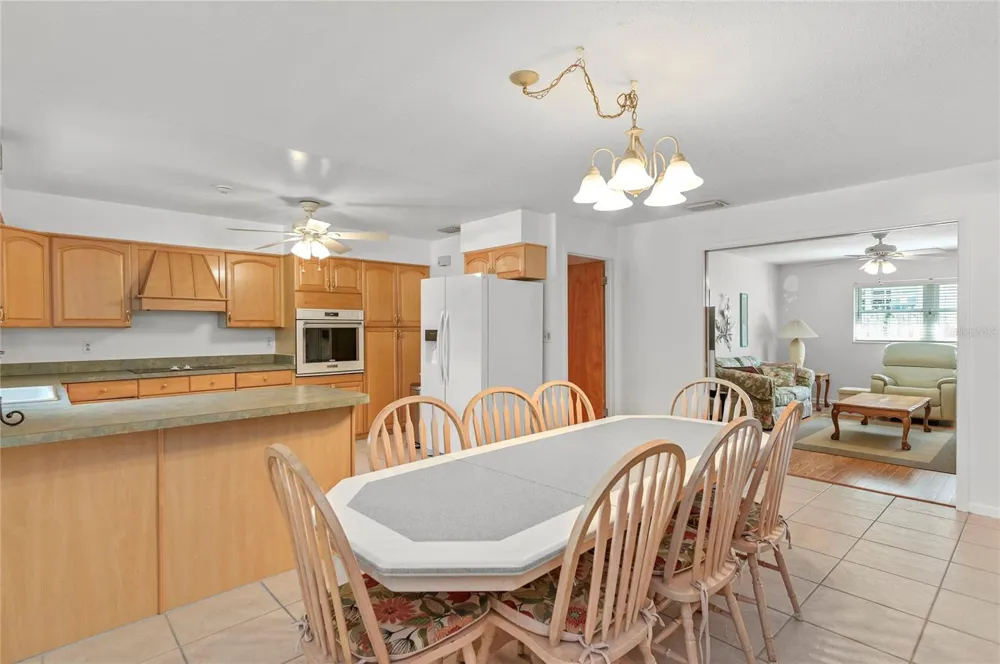 1621 CHESTNUT AVENUE Winter Park, FL 32789