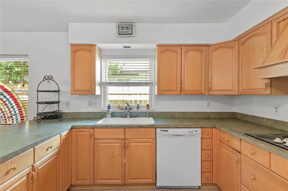 1621 CHESTNUT AVENUE Winter Park, FL 32789