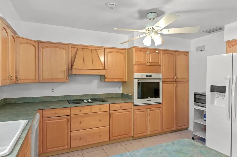 1621 CHESTNUT AVENUE Winter Park, FL 32789