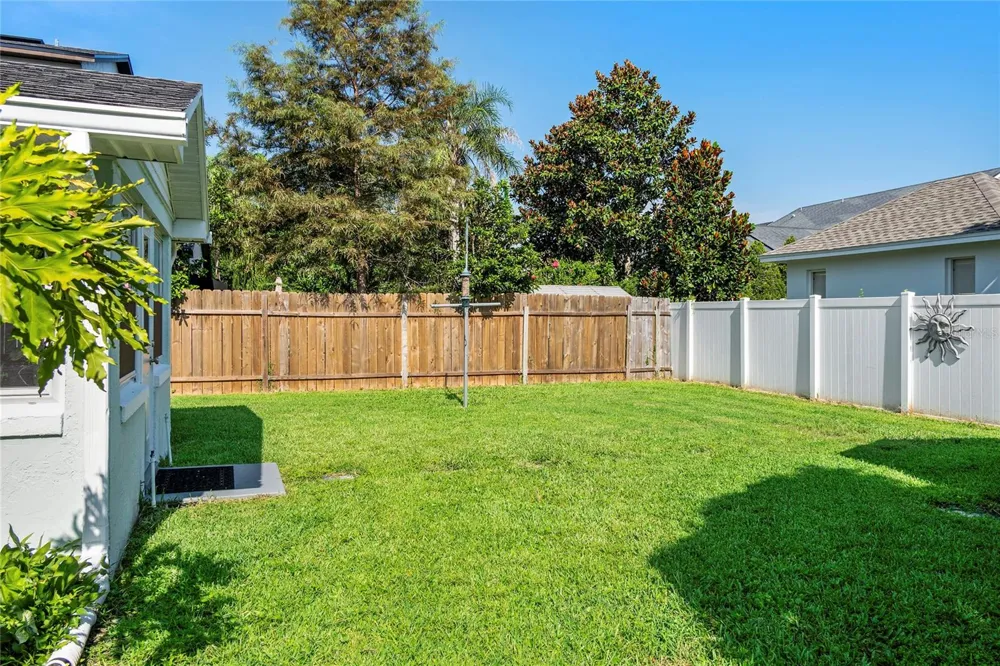 1621 CHESTNUT AVENUE Winter Park, FL 32789