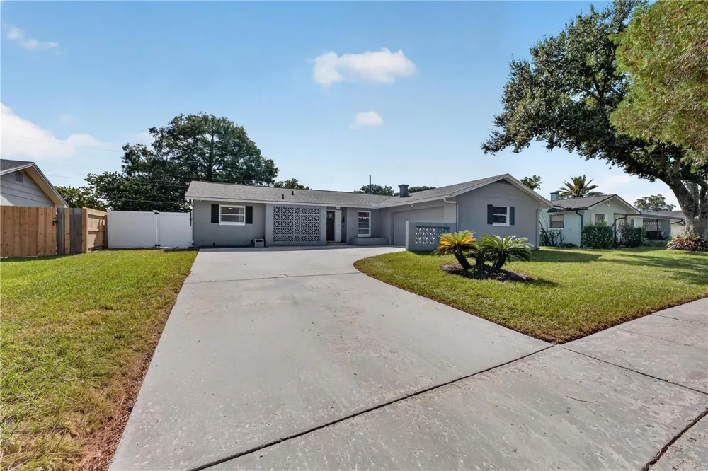 2112 EASTBROOK BOULEVARD Winter Park, FL 32792
