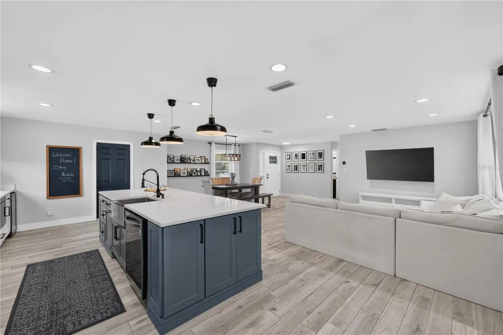 2112 EASTBROOK BOULEVARD Winter Park, FL 32792