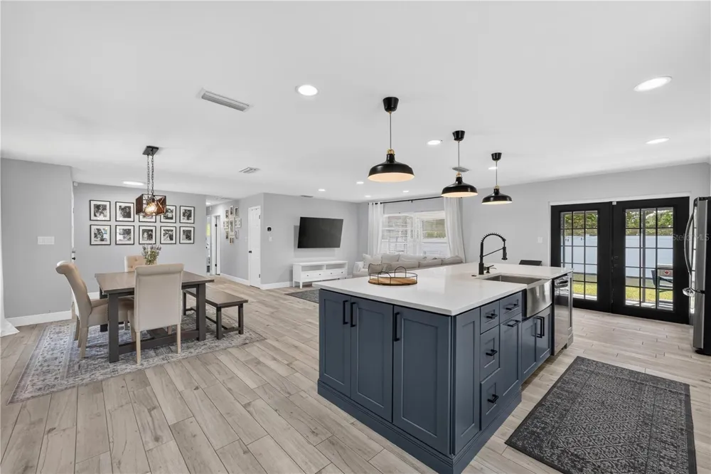 2112 EASTBROOK BOULEVARD Winter Park, FL 32792
