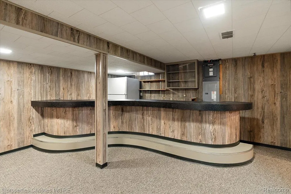 1360 Michigan Boulevard Lincoln Park City, MI 48146