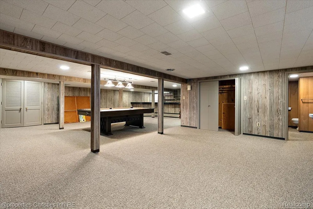 1360 Michigan Boulevard Lincoln Park City, MI 48146