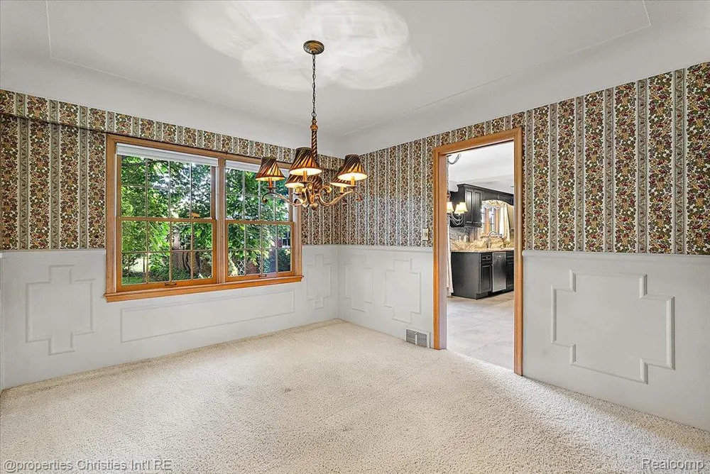 1360 Michigan Boulevard Lincoln Park City, MI 48146