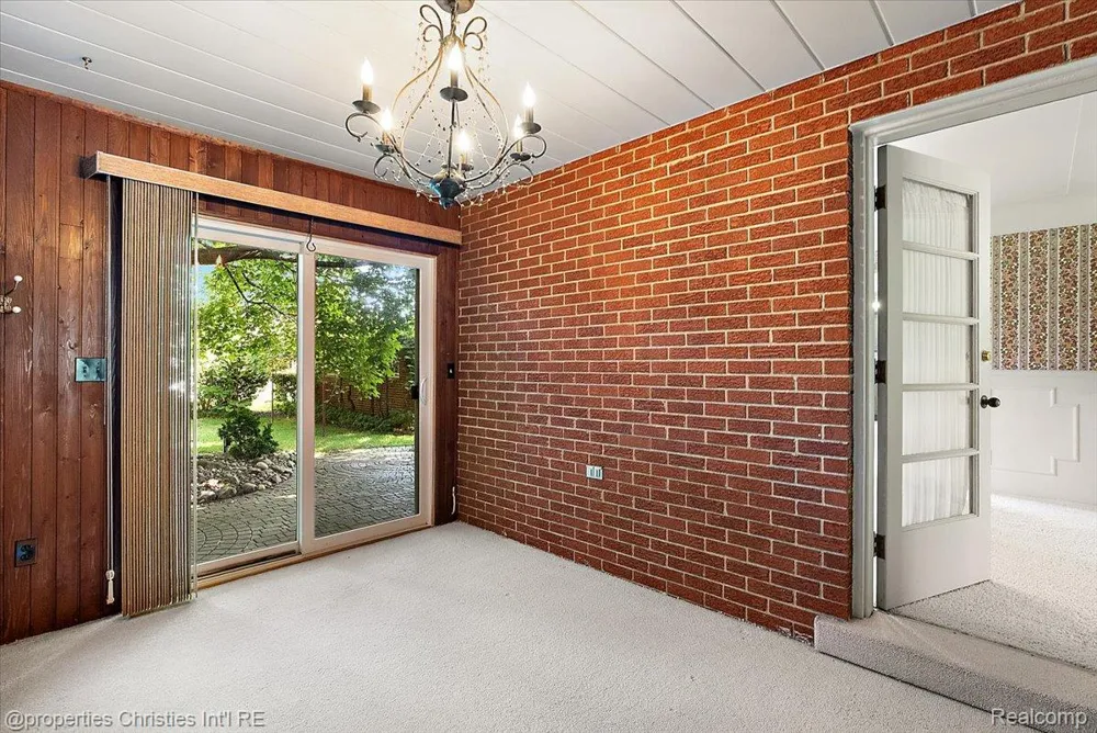 1360 Michigan Boulevard Lincoln Park City, MI 48146