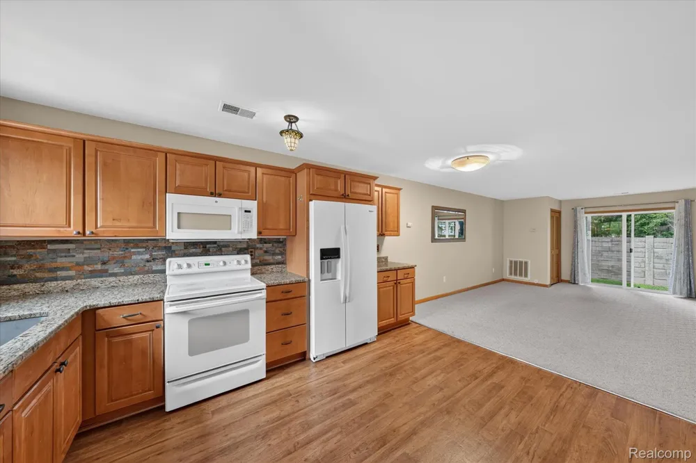 30336 Wedgewood Circle Roseville City, MI 48066
