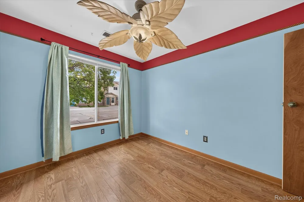 30336 Wedgewood Circle Roseville City, MI 48066
