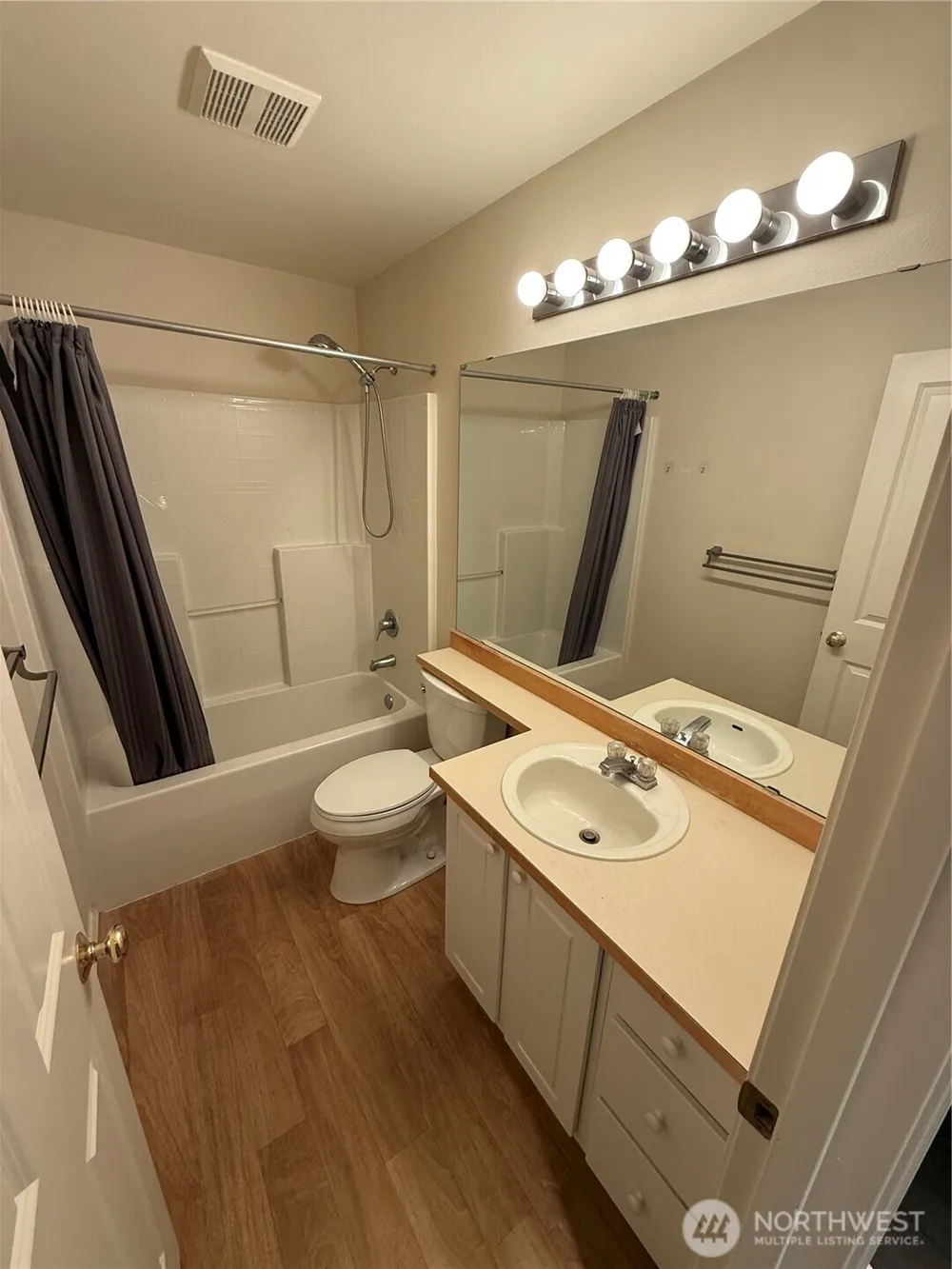 5329 236th Place SE Issaquah, WA 98029