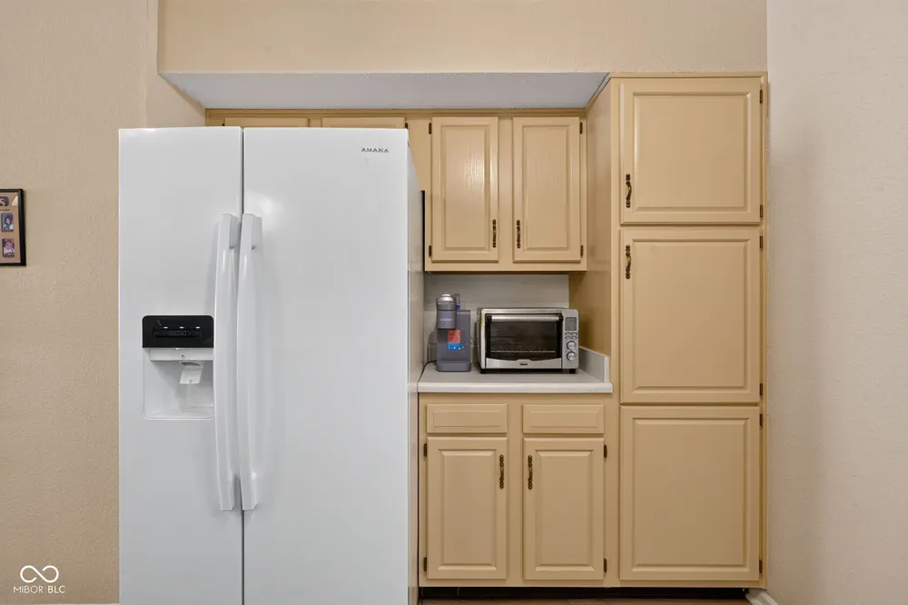 6214 Robinwood Lane Indianapolis, IN 46237