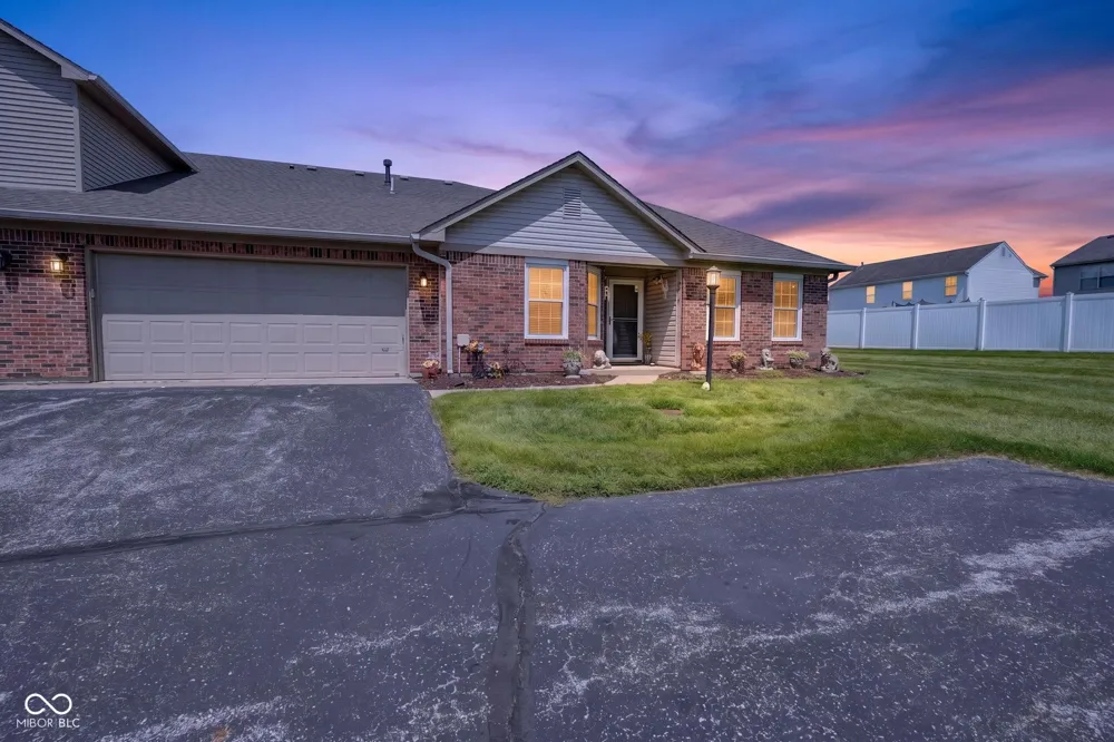 6214 Robinwood Lane Indianapolis, IN 46237