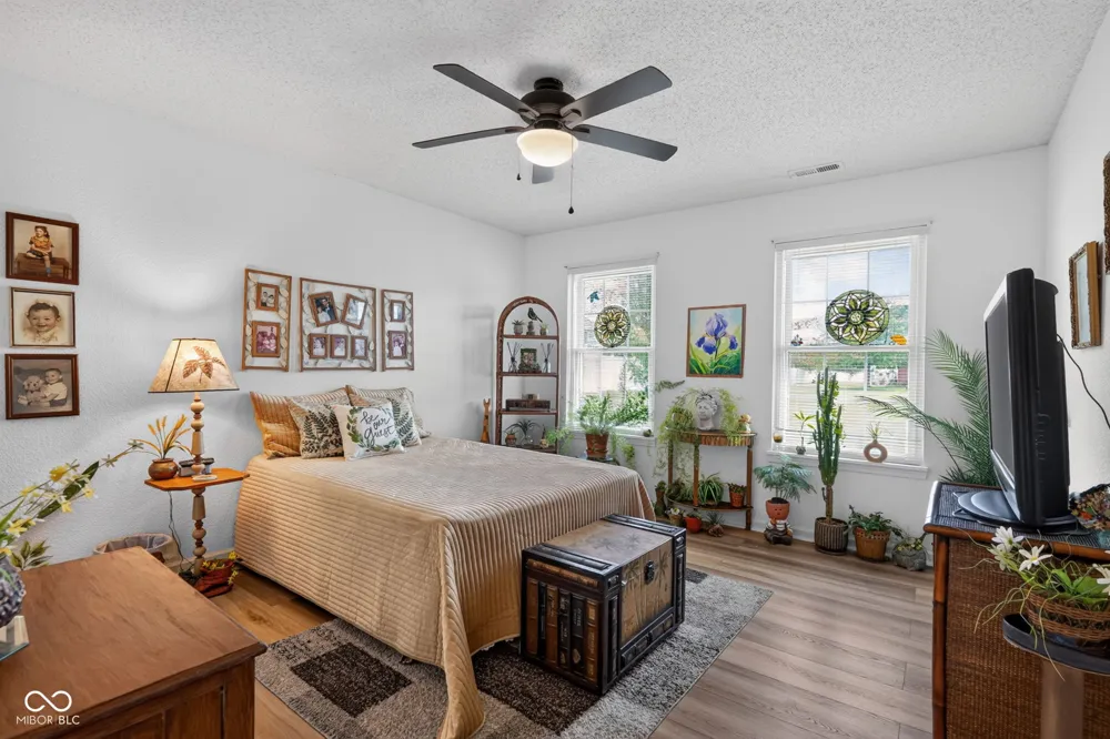 6214 Robinwood Lane Indianapolis, IN 46237