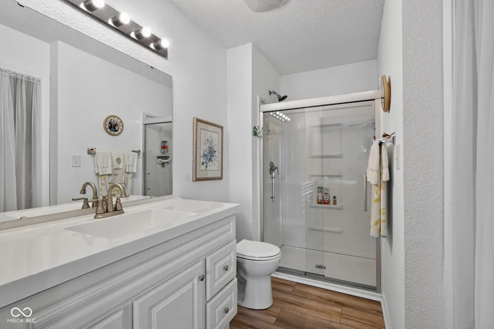 6214 Robinwood Lane Indianapolis, IN 46237