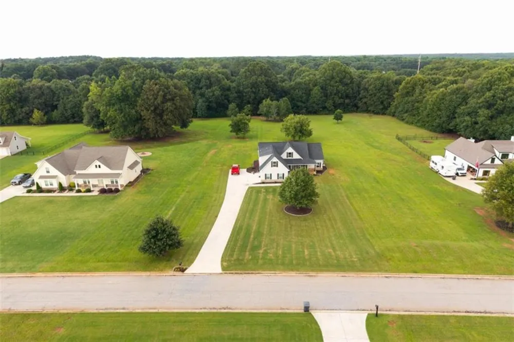 301 Savannah Drive Mansfield, GA 30055